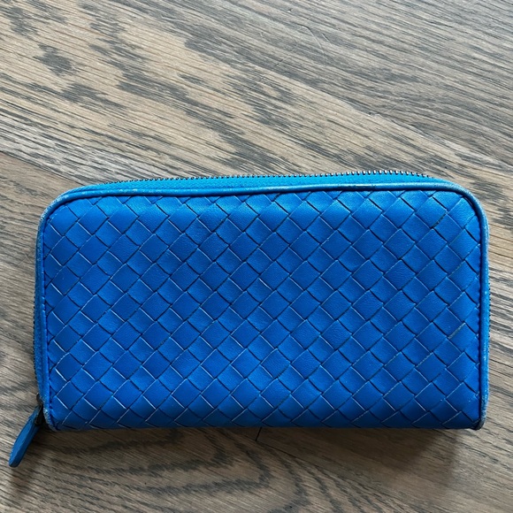 Bottega Veneta Handbags - Bottega Veneta Zip Around Wallet